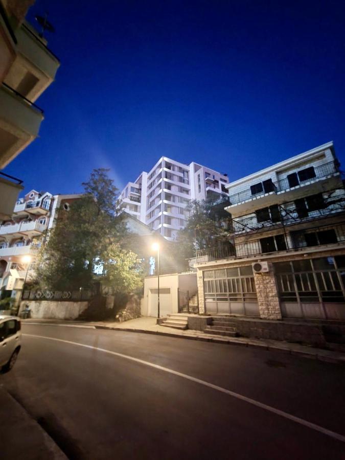 Aura Tower Apartments By Gaby Rafajlovići Esterno foto