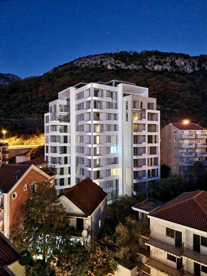 Aura Tower Apartments By Gaby Rafajlovići Esterno foto